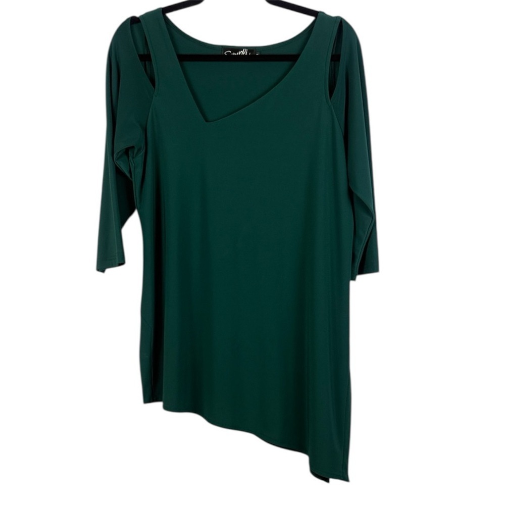 Sympli Focus Forest Green Asymmetrical Cold-Shoulder Wrinkle Resistant Tunic